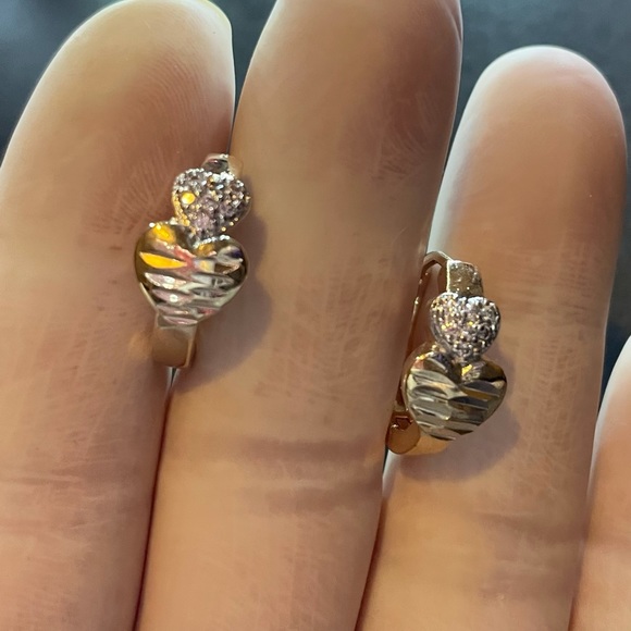 Beautiful 18K Gold Plated Earrings - Picture 2 of 4